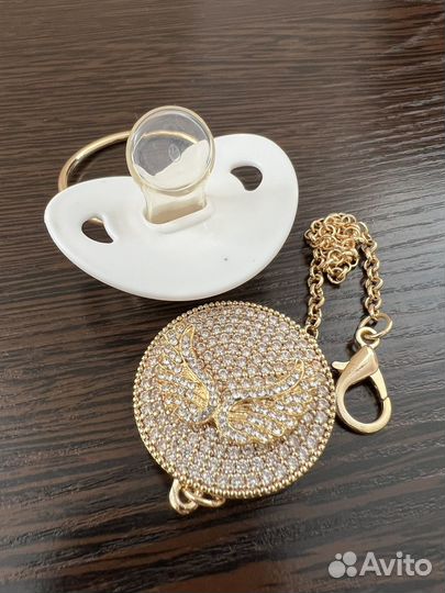 Золотая соска - пустышка с держателем