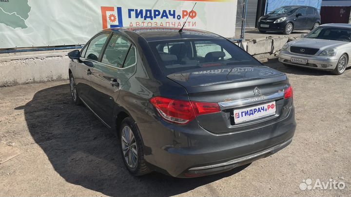 Шумоизоляция под педали Citroen C4 II 9802801380