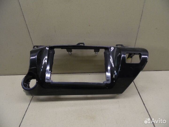 Накладка декоративная Hi Lux 2015