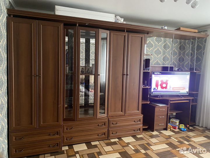 Шкаф стенка