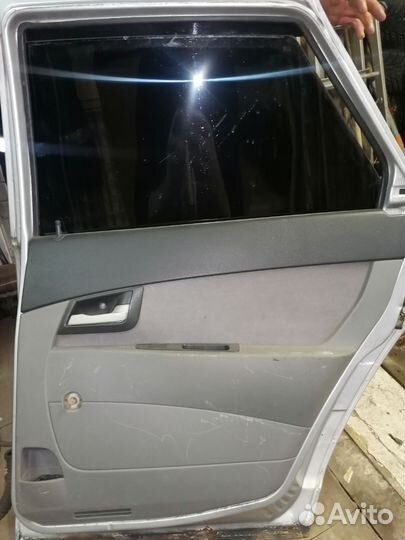 Задняя дверь на priora