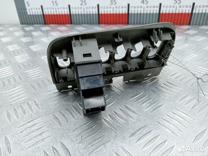 Кнопка освещения панели приборов Renault Scenic