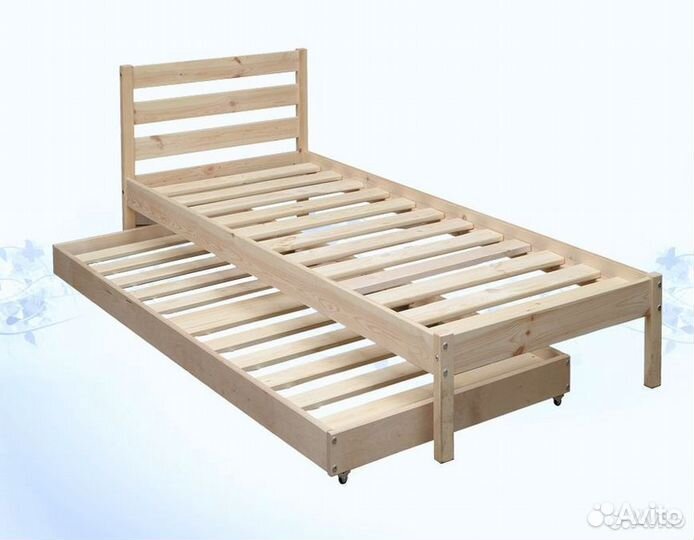 Кровать из массива