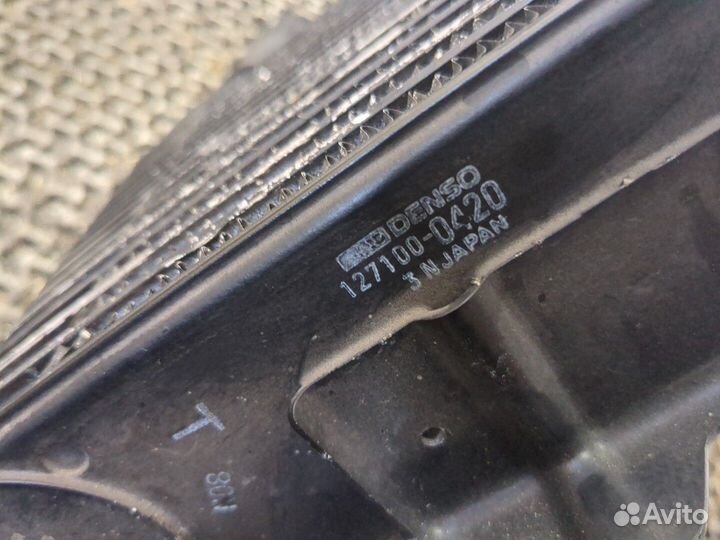 Радиатор интеркулера Mitsubishi Pajero, 1993