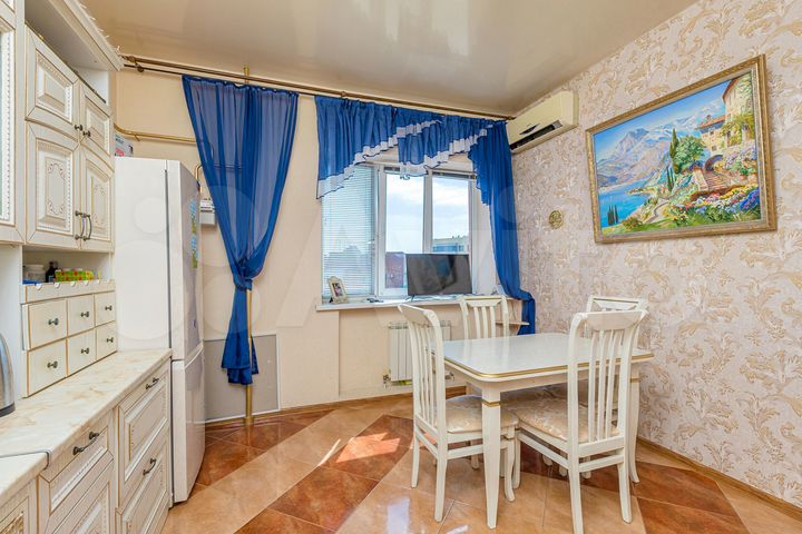 2-к. квартира, 64,2 м², 3/4 эт.