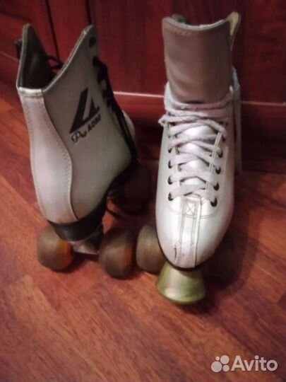 Роликовые коньки женские 36