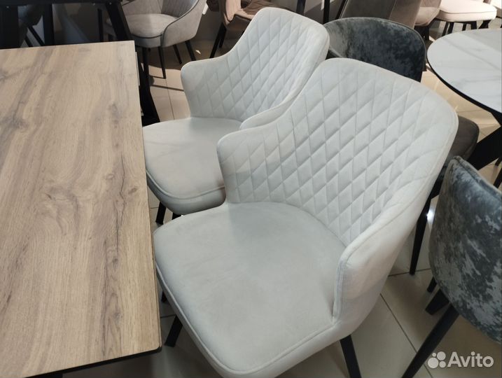 Стул белый поворотный Ирс 360