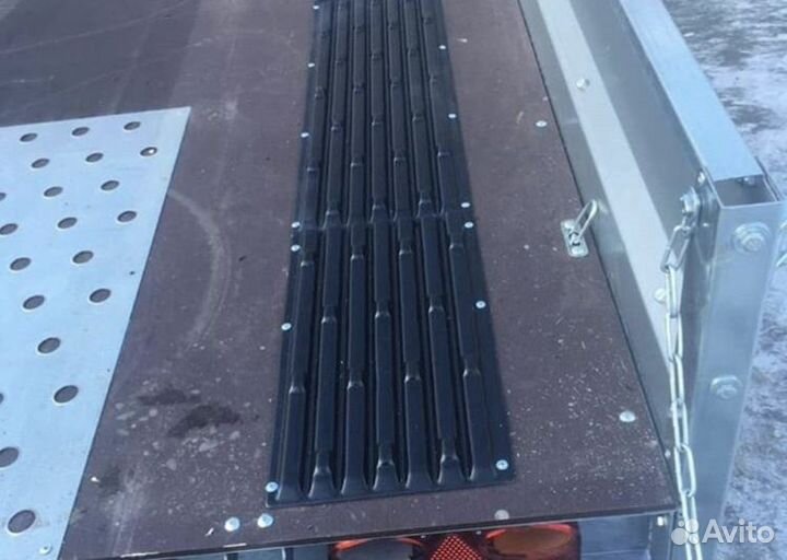 Настил противоскользящий снегоходного прицепа