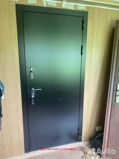 Дверь входная с зеркалом с бесплатной установкой