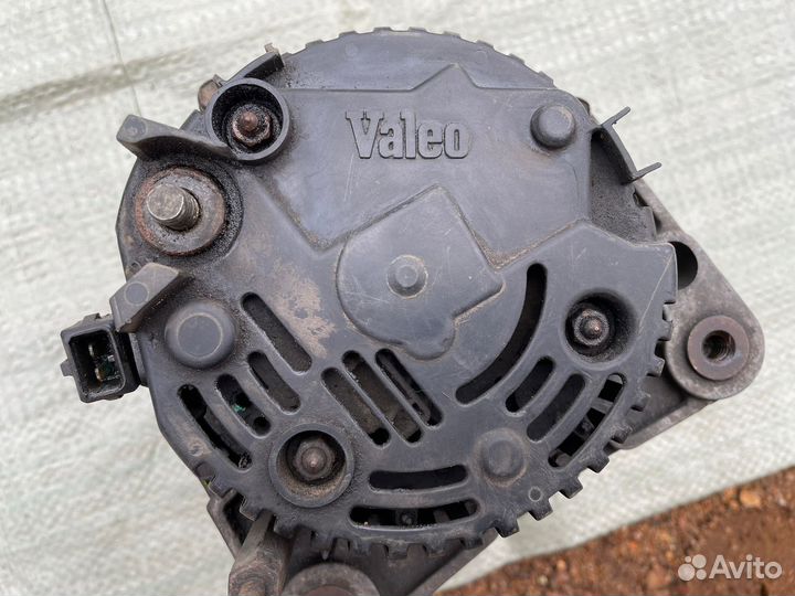 Генератор Volkswagen Passat B3 1.8