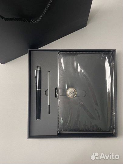 Подарочный набор (блокнот с ручкой)