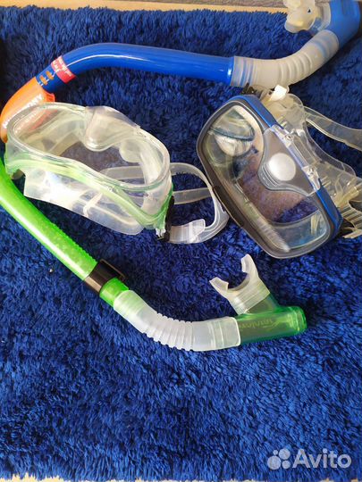 Маска с трубкой для плавания