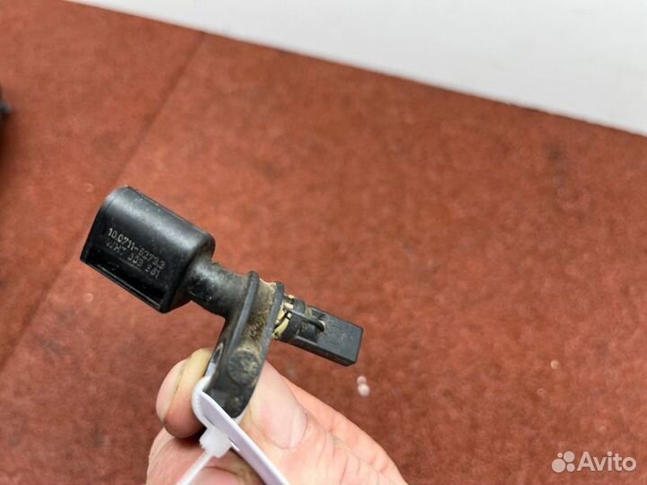 Датчик ABS передний левый Skoda Kodiaq NS7