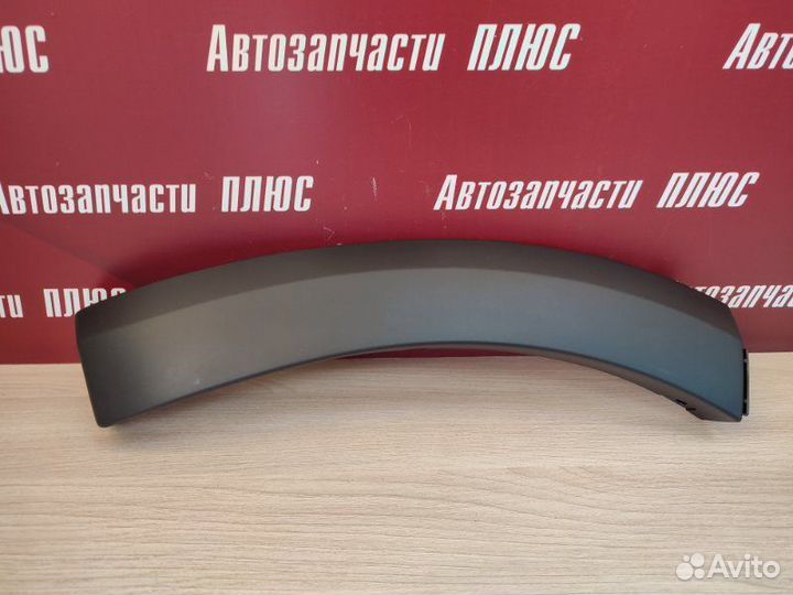 Накладка переднего бампера передняя левая Renault