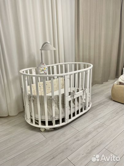 Детская кроватка трансформер круглая с маятником