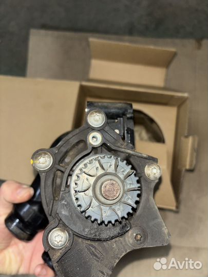Корпус термостата и помпа VAG Gen 2 1.8-2.0tfsi