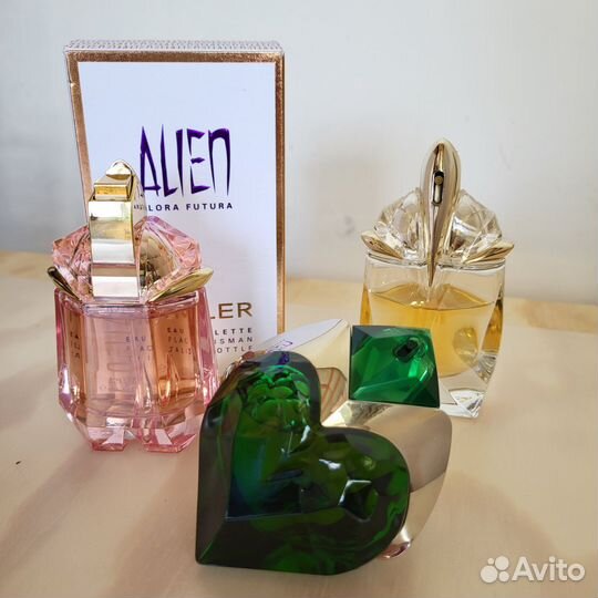Mugler : Alien Extraordinaire, Flora Futura, Aura