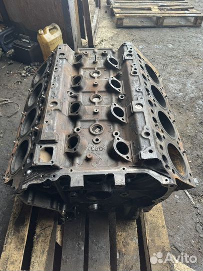 Блок цилиндров Mercedes OM 502 LA