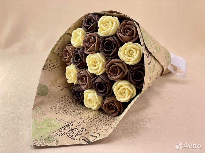 Букет из шоколадных роз (3 вида шоколада)