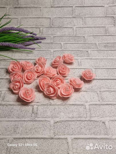 Розы из фоамирана