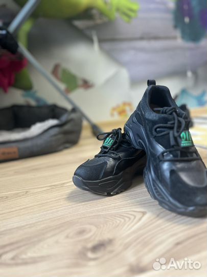 Кроссовки женские 36 размер