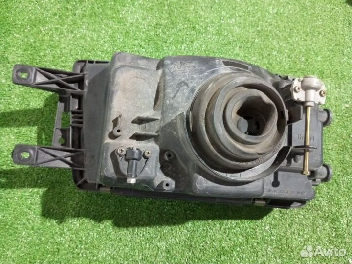 Фара галогеновая левая Mitsubishi Rvr N23W