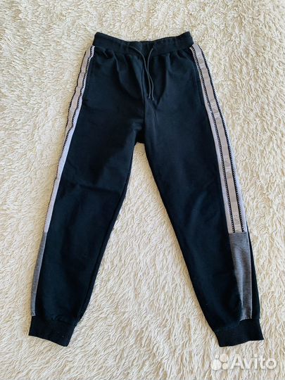 Спортивный костюмна мальчика 128-134