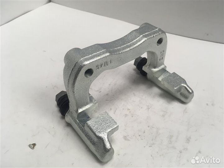 Скоба суппорта заднего Volksvagen Golf Iv/Bora