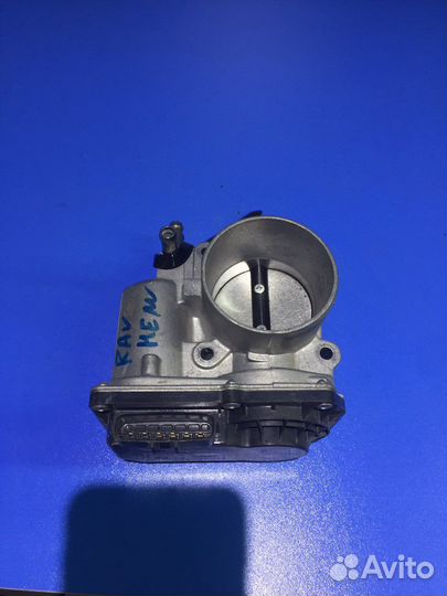 Заслонка дроссель Toyota Rav 4 2.0