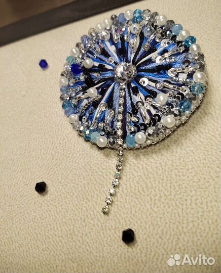 Брошь ручной работы