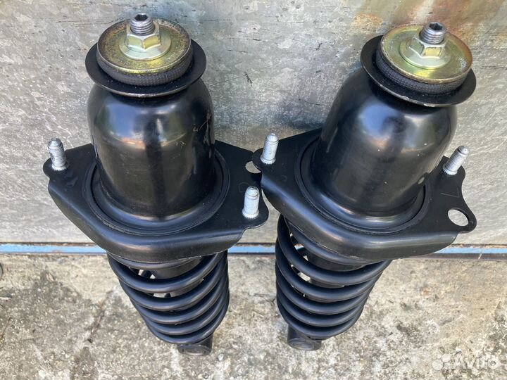 Продам амортизаторы Corolla 120-150 Европа