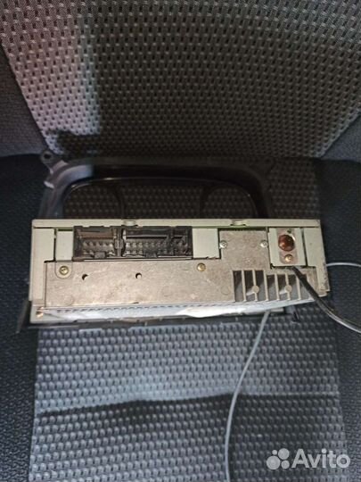 Магнитофон Nissan