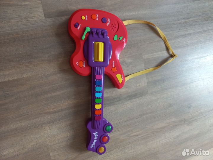 Музыкальная гитара