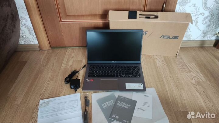 Новый asus,i3.ssd512gb,Radion2gb,8гб