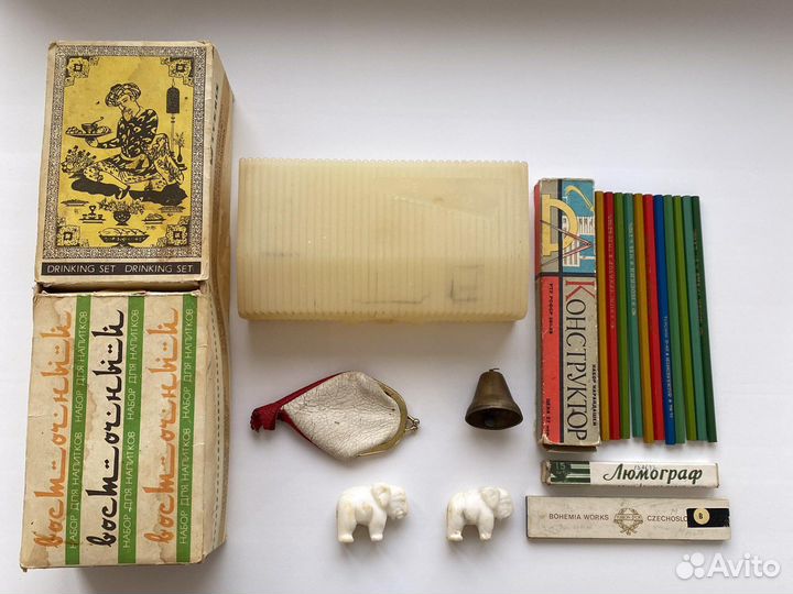 Вещи из СССР карандаши кошелёк колокольчик