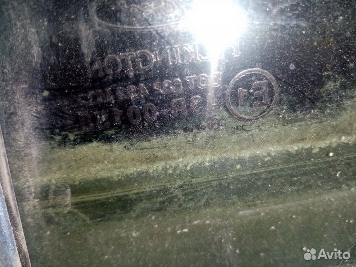 Стекло задней правой двери заднее правое Ford