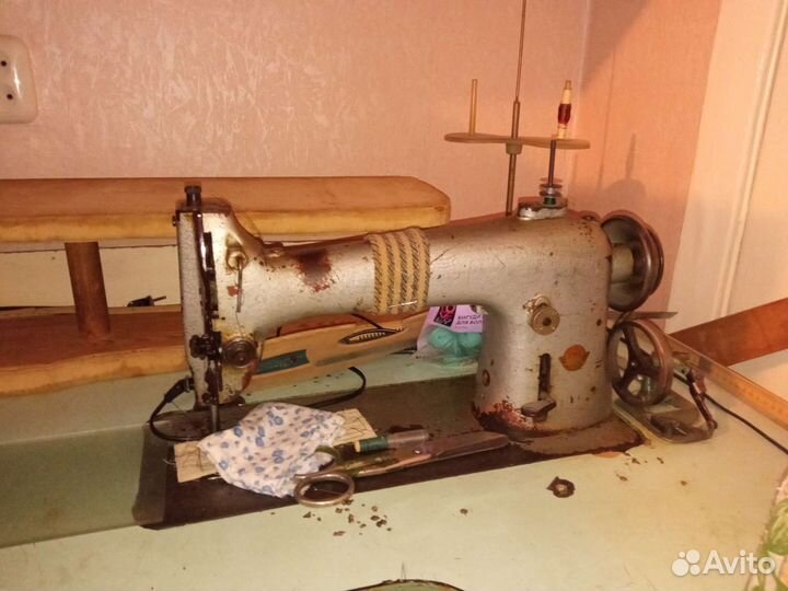 Швейная машина