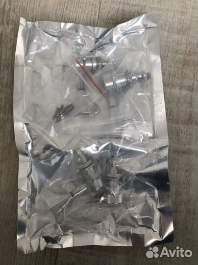 Колки для бас гитары guyker