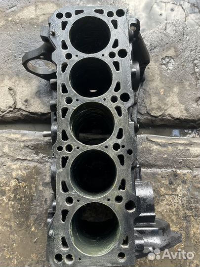 Блок двигателя цилиндров