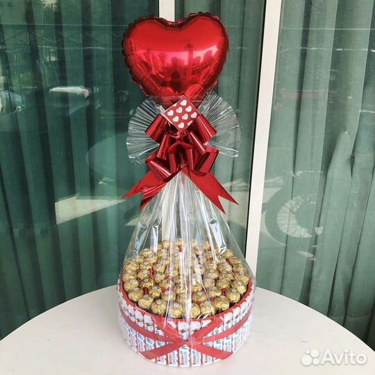 Подарочный набор в корзине