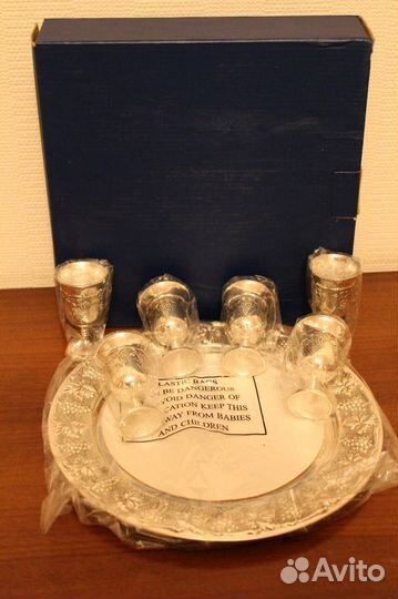 Подарочный набор рюмок с подносом новый