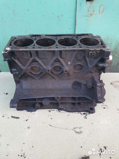 Renault Kangoo.Рено Канго 1,9D. Блок двигателя