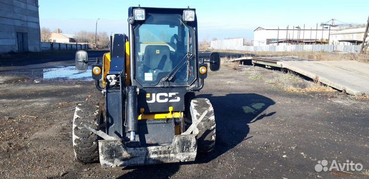 Мини-погрузчик JCB 330, 2017