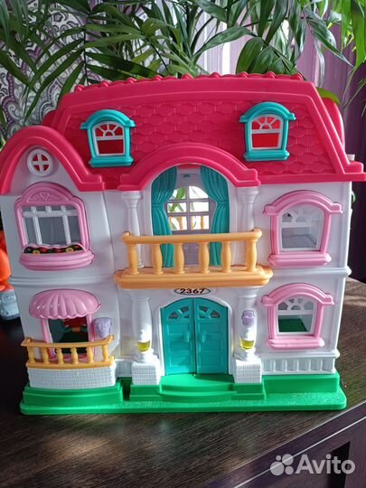 Домик кукольный