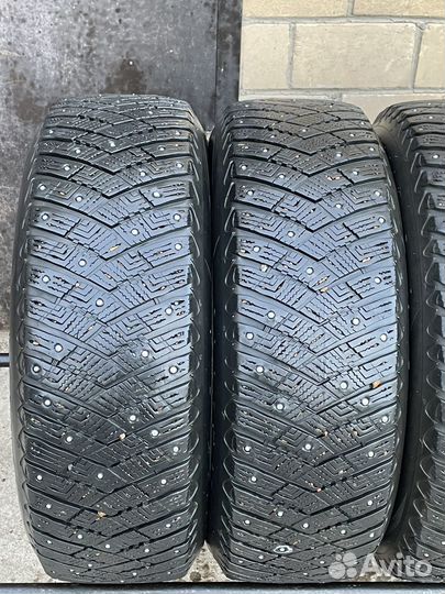 Goodyear UltraGrip Ice Arctic SUV 225/65 R17 102T