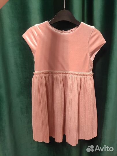 Нарядное платье для девочки 92