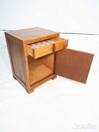 Старинная тумба 1910-х гг