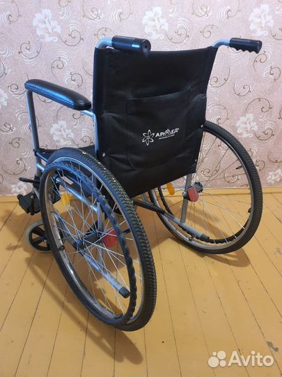 Инвалидная коляска складная бу