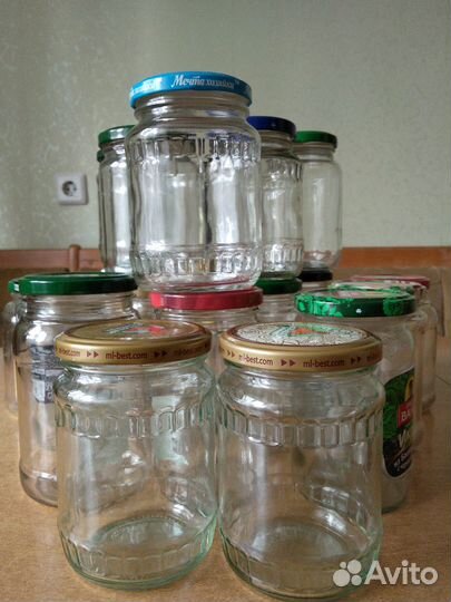 Банки с крышками