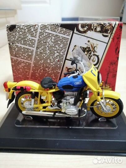Модель мотоцикла урал 1:18